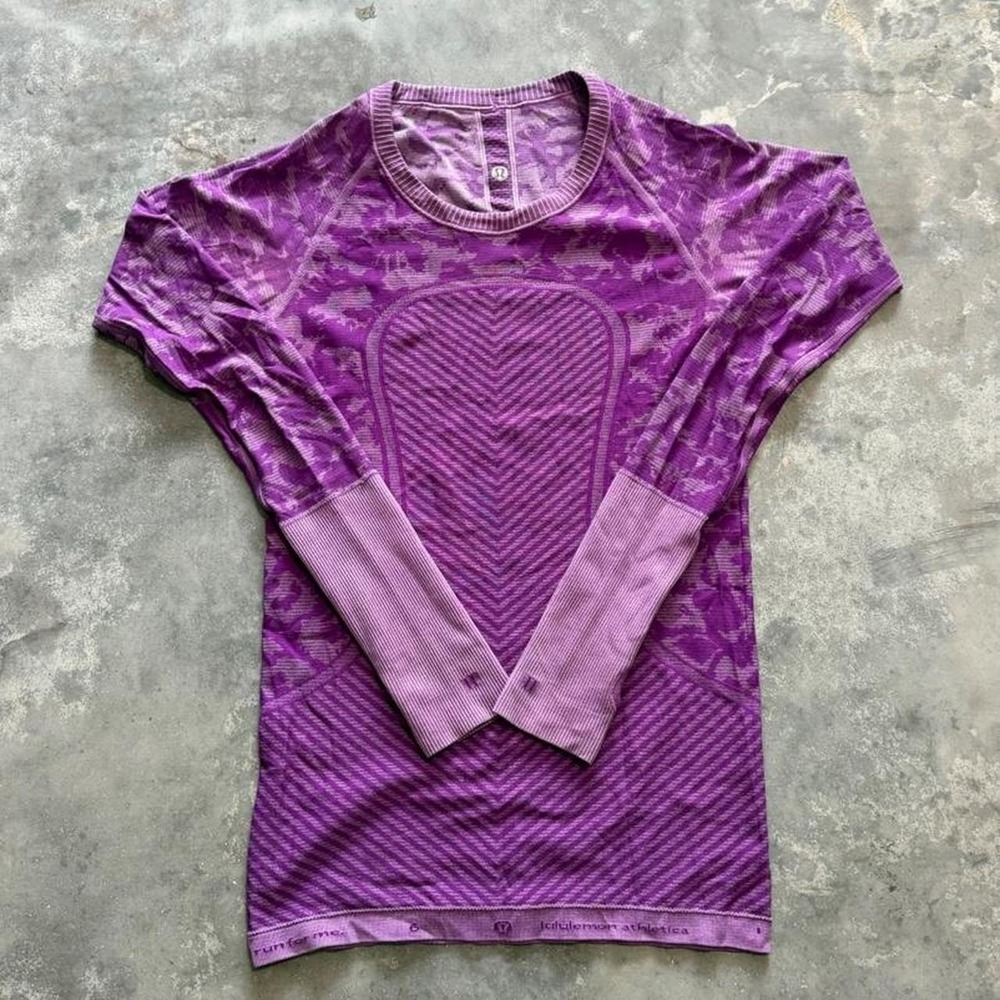 Lululemon Run For Me Seamless Long Sleeve Pullover Purple Camo Size 6 Thumbhole